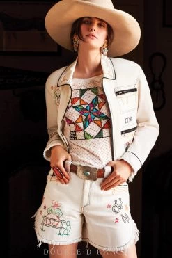 I Saddle My Own Horse